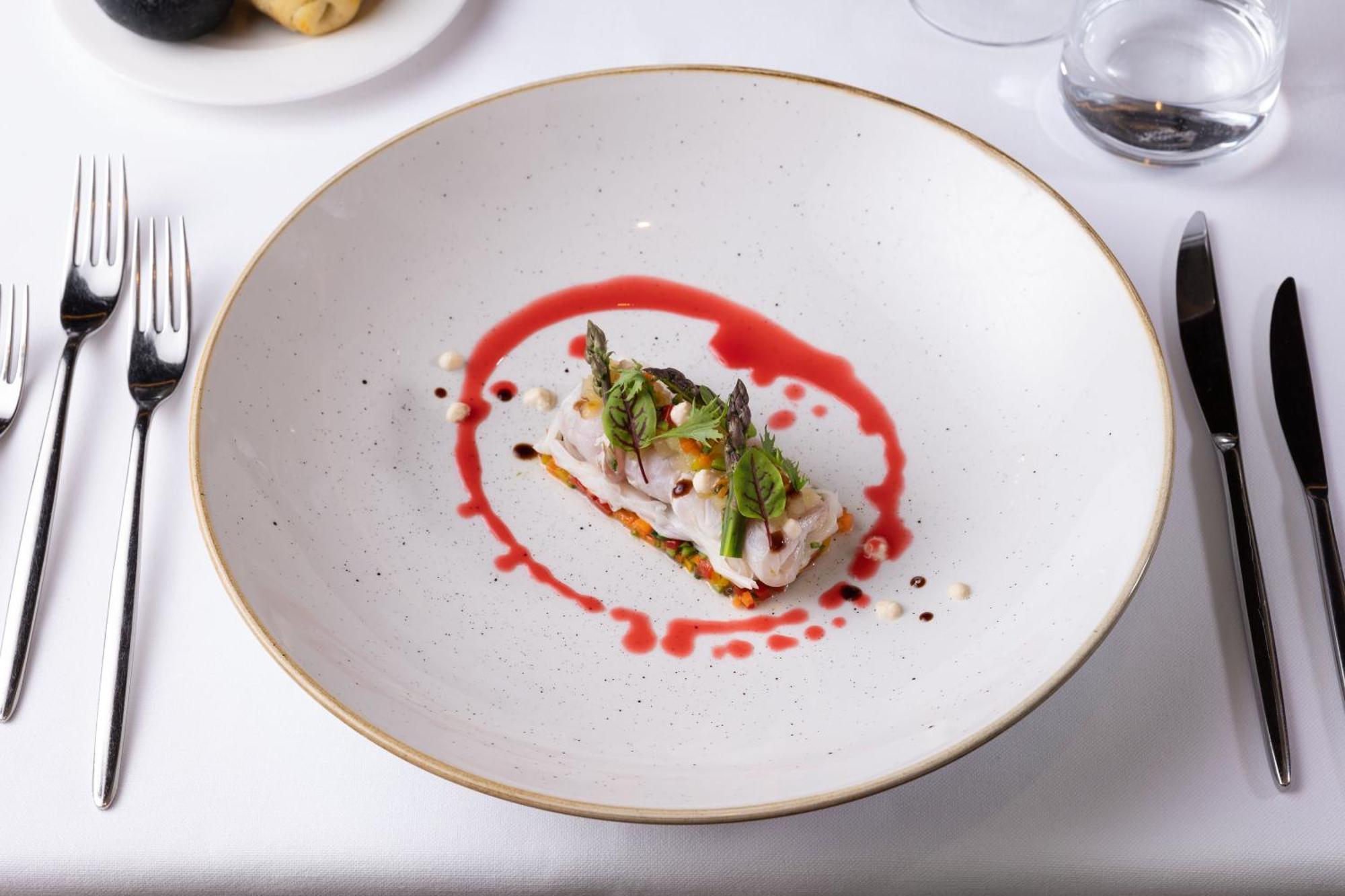 Savoy Beach Hotel & Thermal Spa Bibione Esterno foto A plate of food