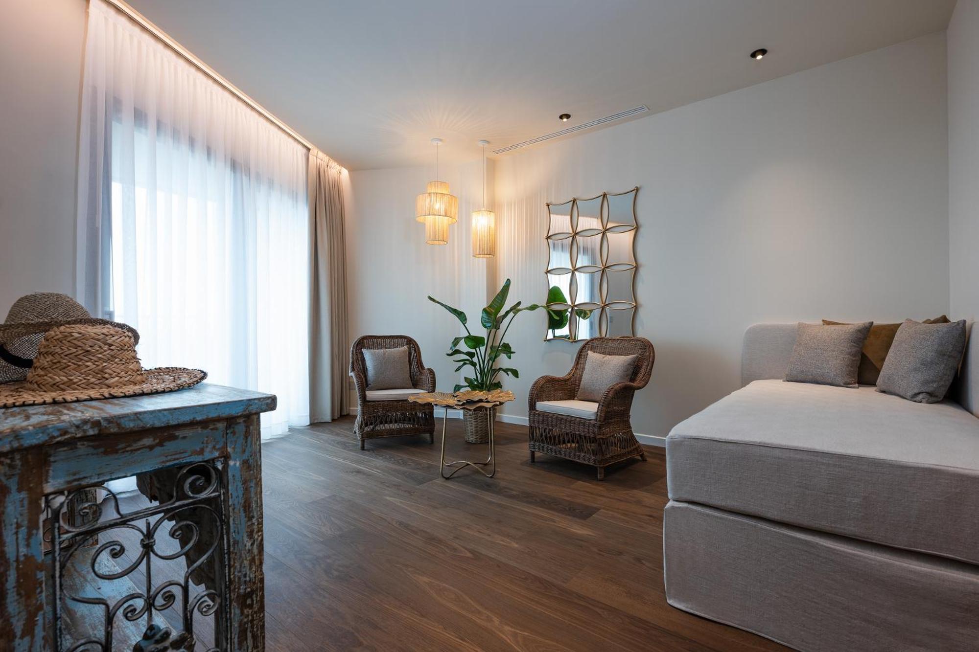 Savoy Beach Hotel & Thermal Spa Bibione Esterno foto A room at the hotel