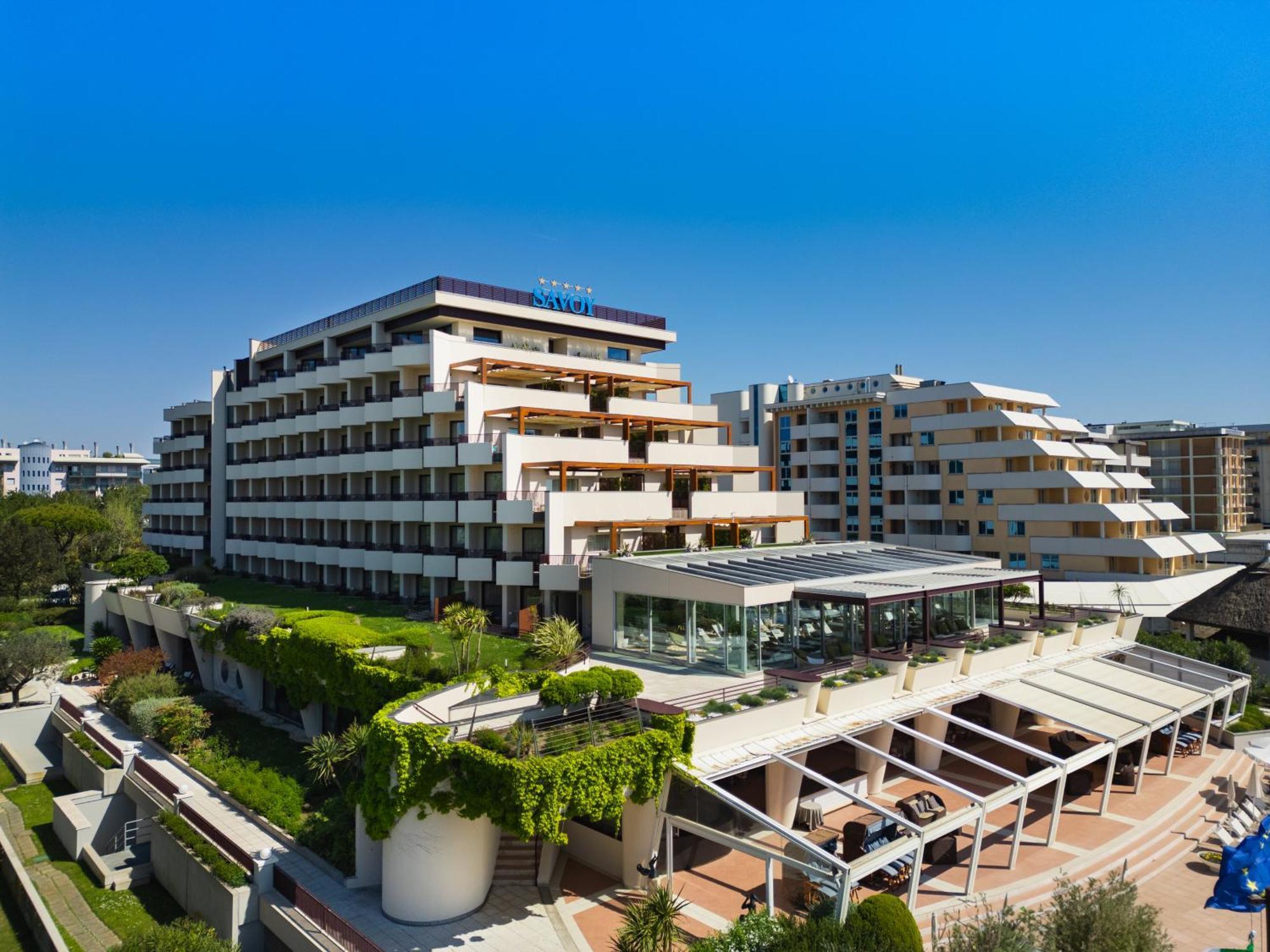 Savoy Beach Hotel & Thermal Spa Bibione Esterno foto The campus of the University of Piraeus