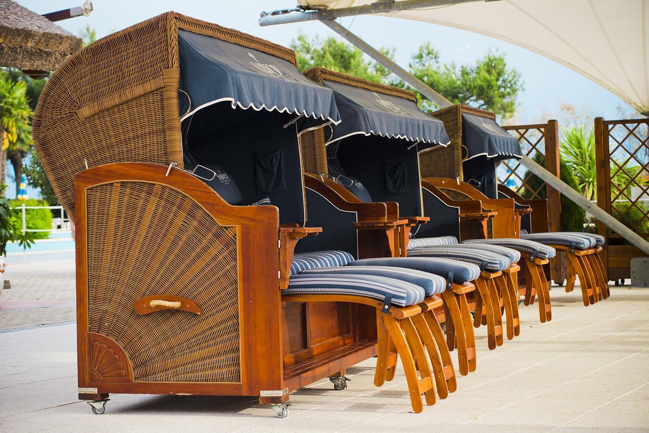 Savoy Beach Hotel & Thermal Spa Bibione Esterno foto Strandkorb